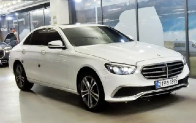 인천파산면책중고차 E-클래스 W213 E350 4MATIC 아방가르드 매물 사진 9 - 2022/08 8,731km
